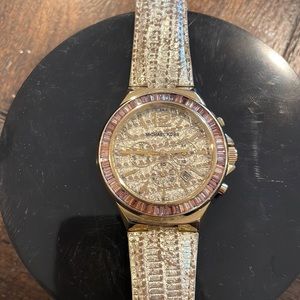 Michael kors watch. Mk-2304 in perfect condition.